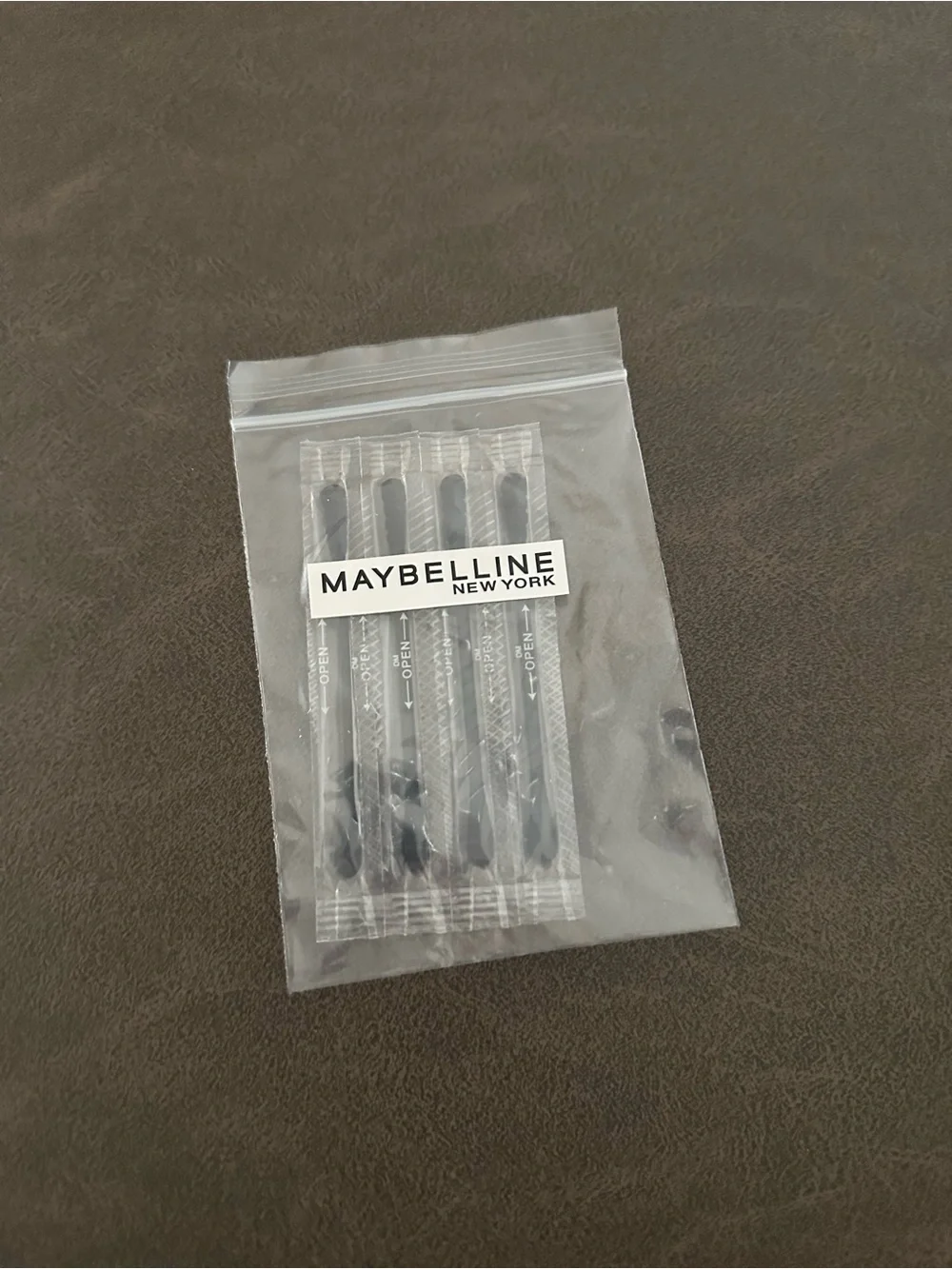 Maybelline Black Dual-Ended Foam Applicators - Pack of 4